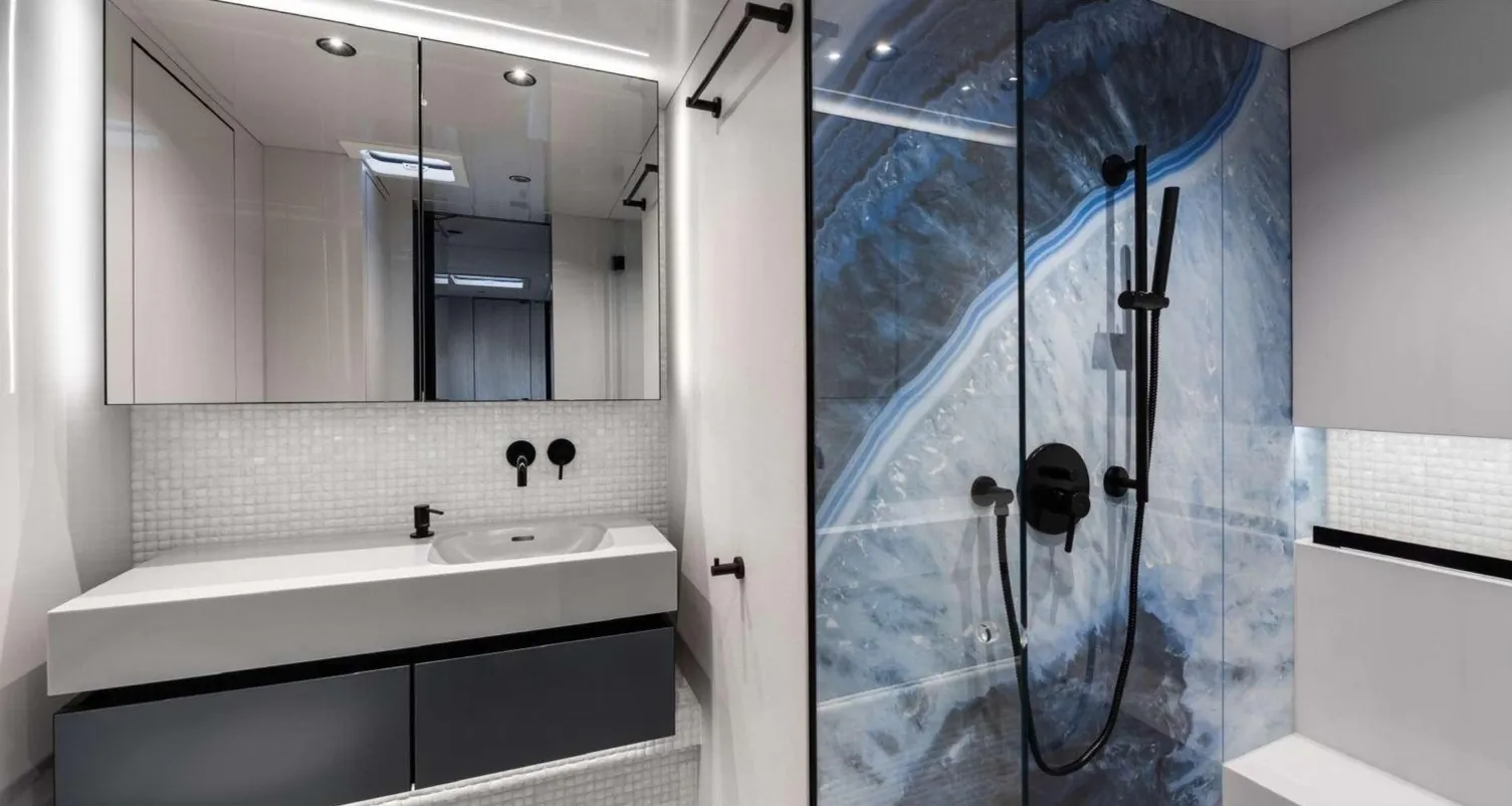En-suite bathroom