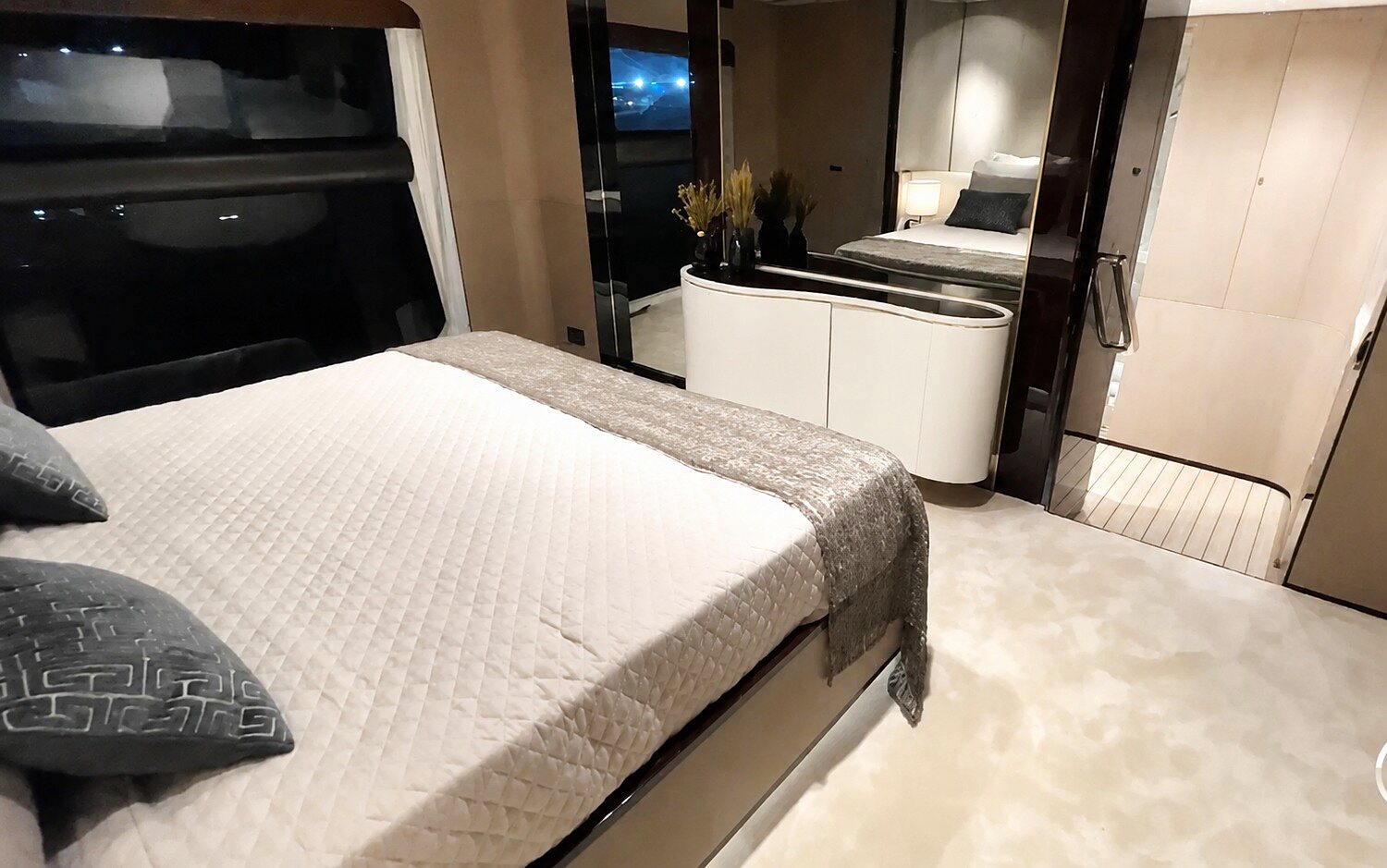 ESCAPE full-beam main-deck owner's suite